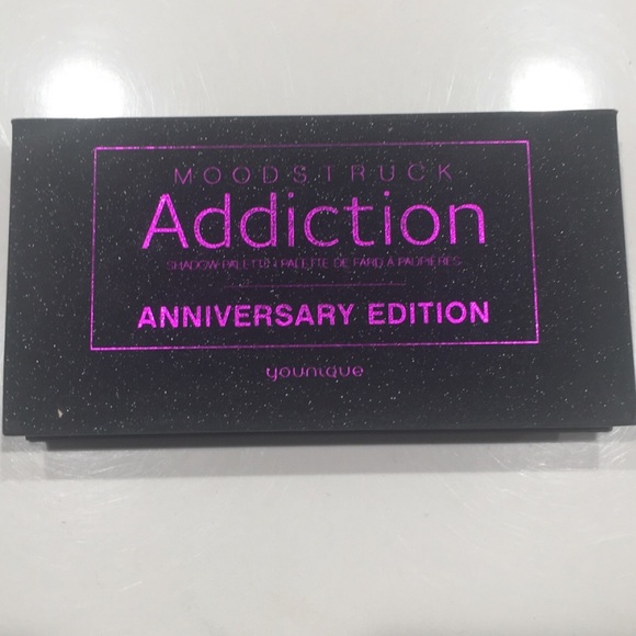 Younique Addiction Palette Anniversary Palette - Picture 1 of 4
